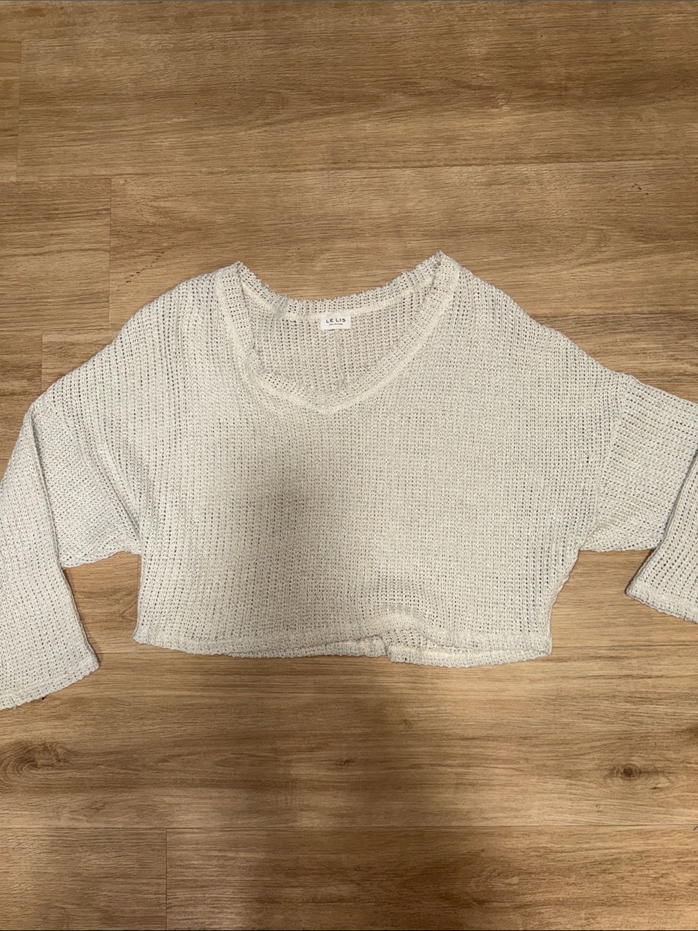 Le Lis Cropped Knit Sweater in Off-White